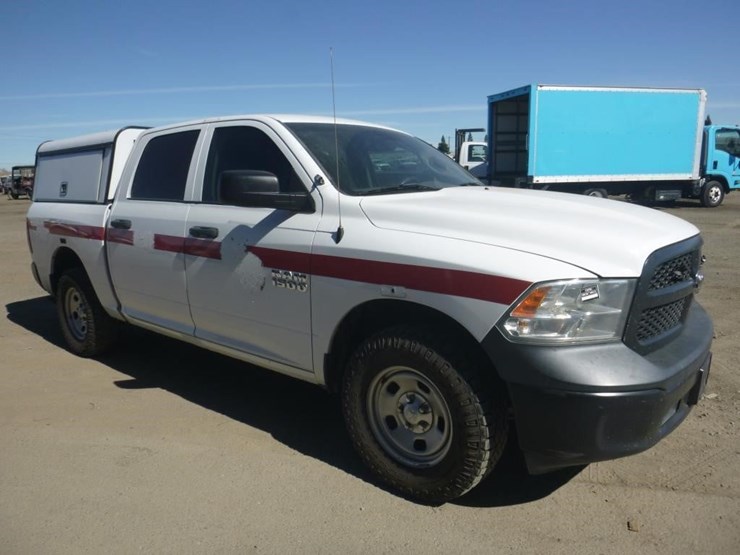 2018-dodge-1500-image-2