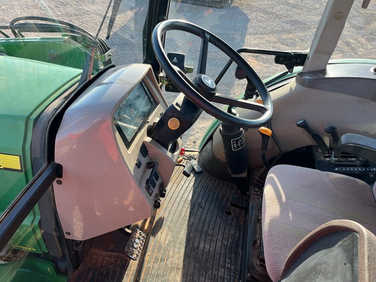 2009-john-deere-5101e-image-16