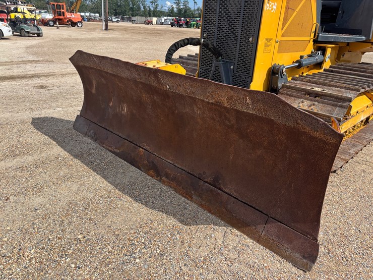2022-deere-450k-lgp-image-27