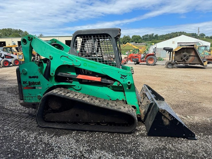 2011-bobcat-t750-image-7