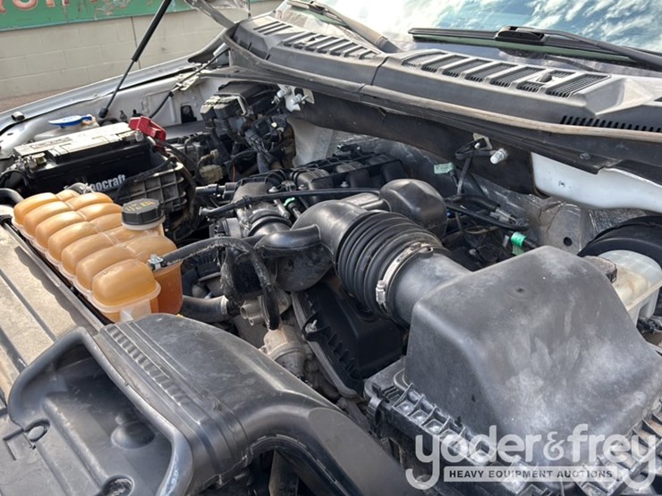 2016-ford-f150-image-13
