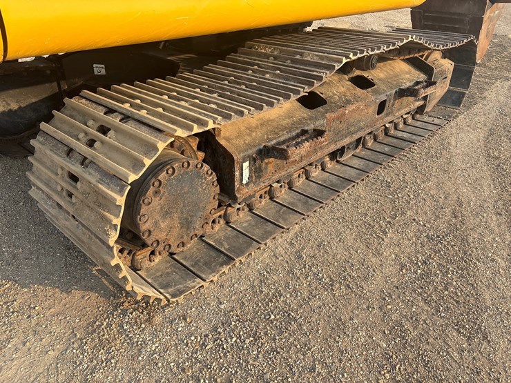 2022-deere-160g-lc-image-15