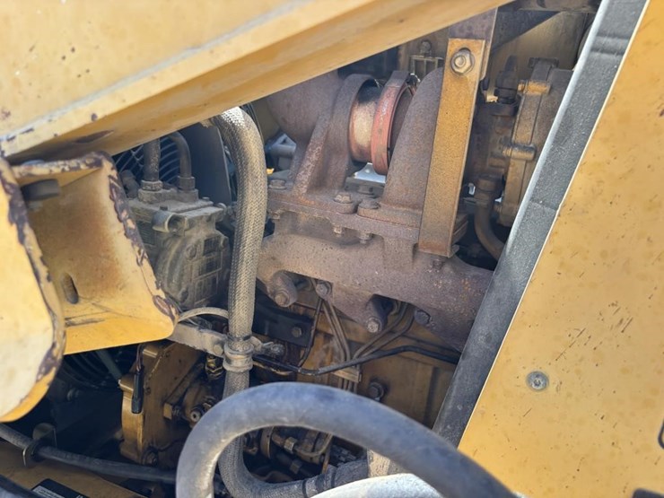 deere-410g-image-55