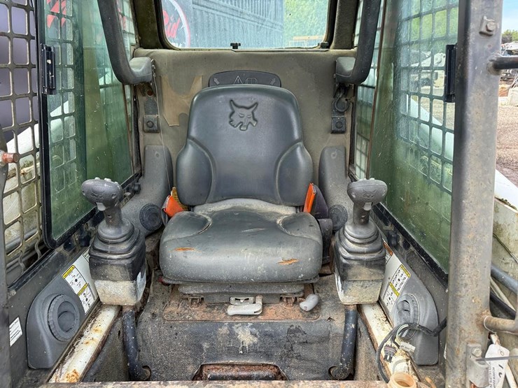 2012-bobcat-t180-image-20