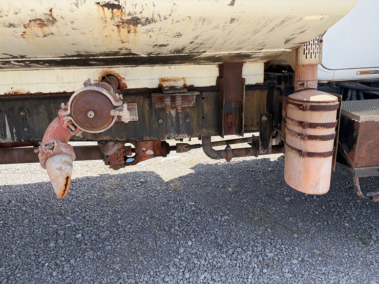 1999-mack-dm690sx-image-23