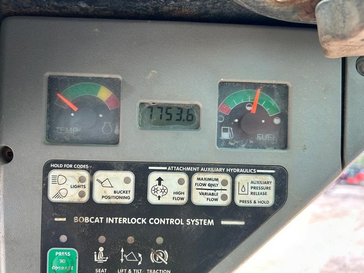 2006-bobcat-t300-image-20