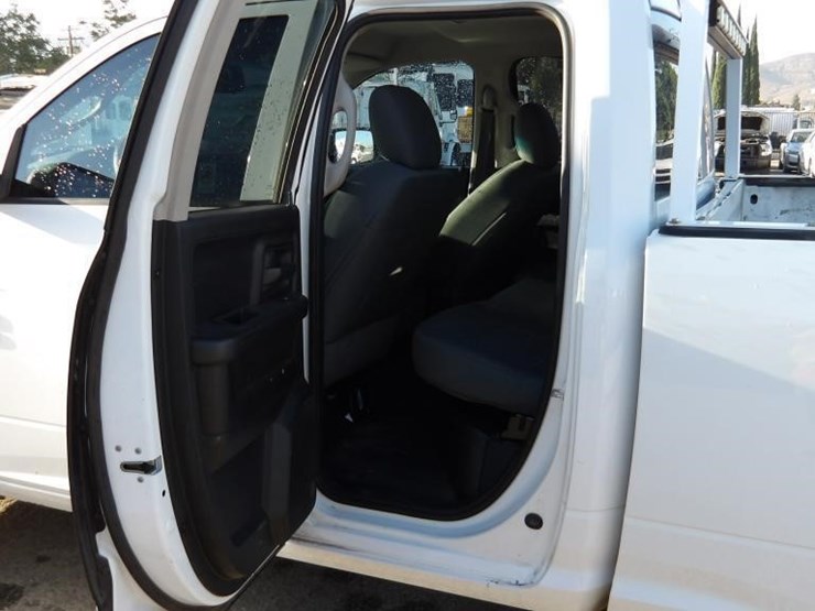 2015-dodge-ram-1500-image-13