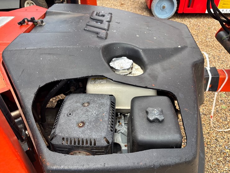 jlg-t350-image-9