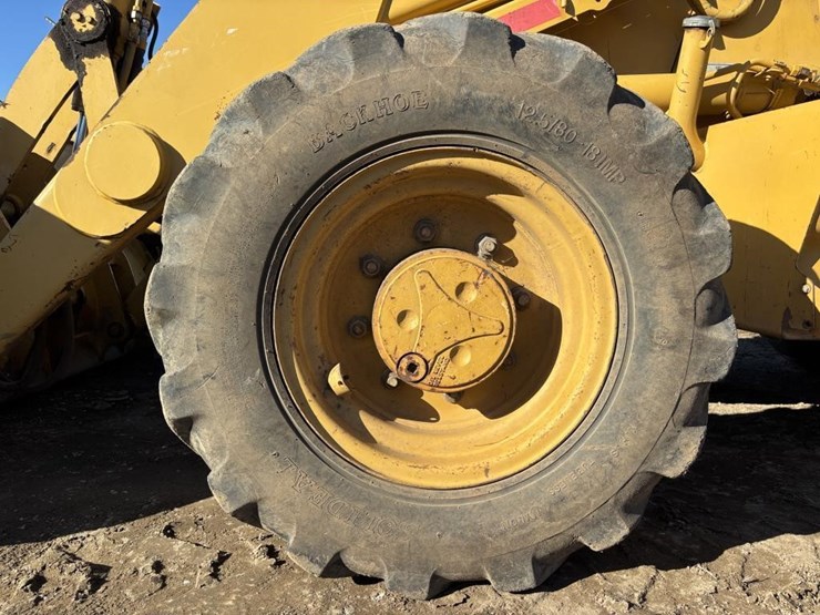 caterpillar-416c-image-30