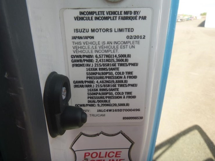 2013-isuzu-npr-image-24