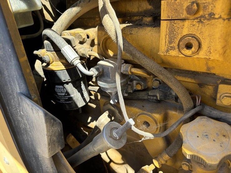 deere-410g-image-53