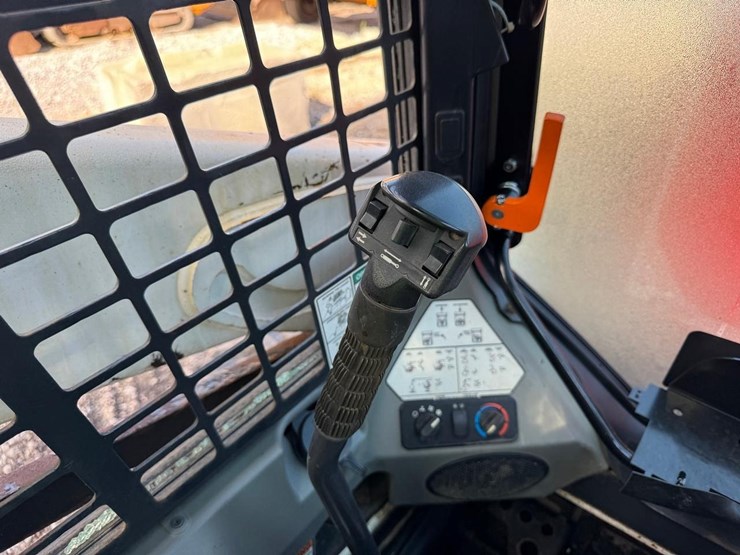 2018-bobcat-s570-image-22