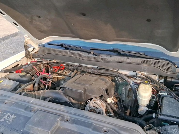 2015-chevrolet-2500-image-24