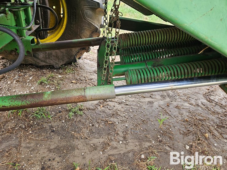 1975-john-deere-3300-image-12