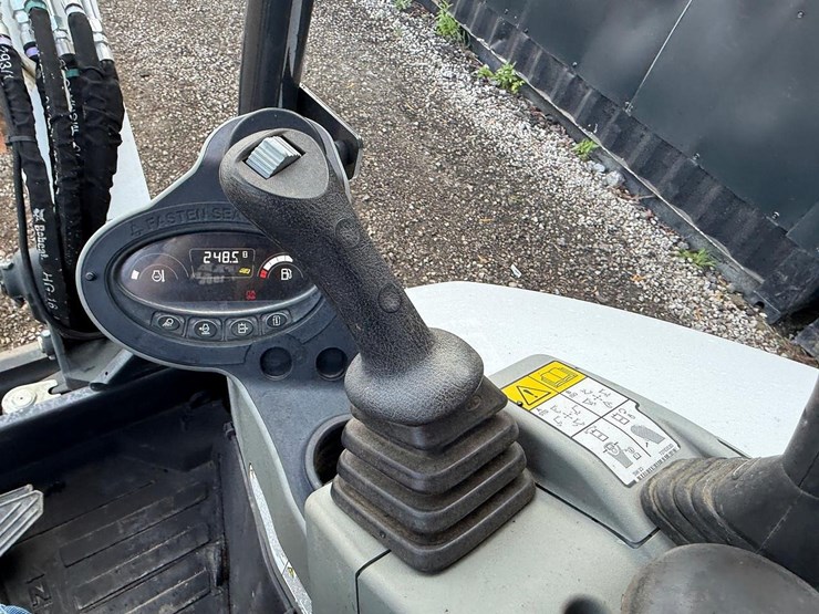 bobcat-e35i-image-21