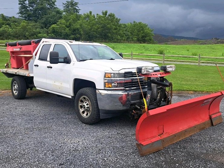 2015-chevrolet-2500-image-37