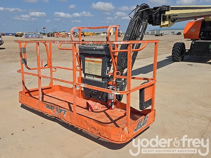 2015-jlg-860sj-image-32