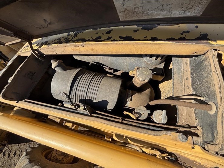caterpillar-416c-image-52