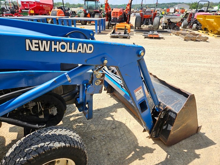 new-holland-tc25-image-28