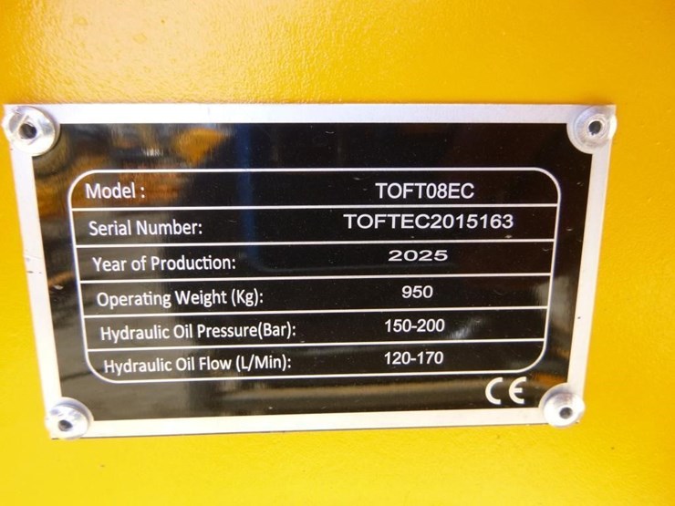 caterpillar-320-image-7