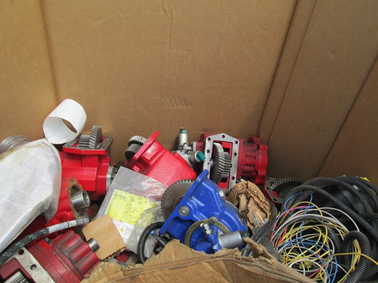 #53852-•-pallet-of-truck-pto's,-wire-&-other-truck-related-items-inv#53852-image-5