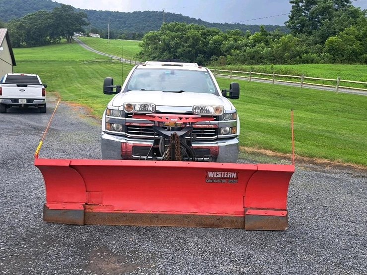 2015-chevrolet-2500-image-7