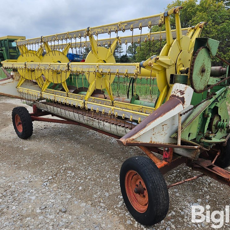 JOHN DEERE 213
