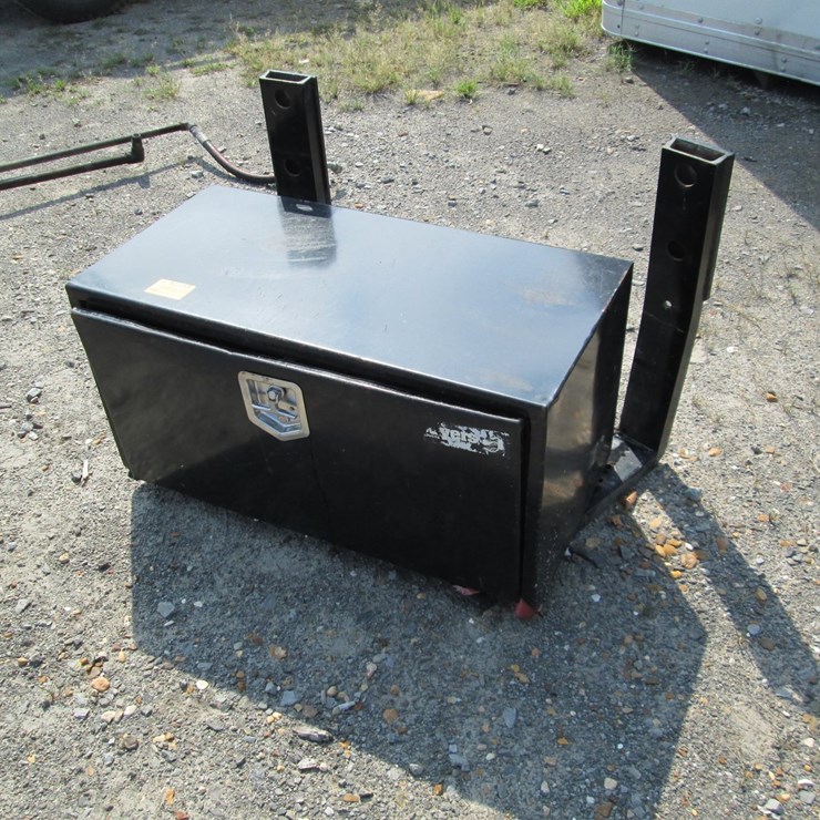 #53813 • Weather Guard 3'x18"x18" Toolbox INV#53813