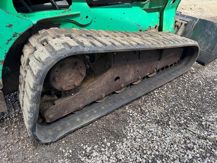 2011-bobcat-t750-image-18