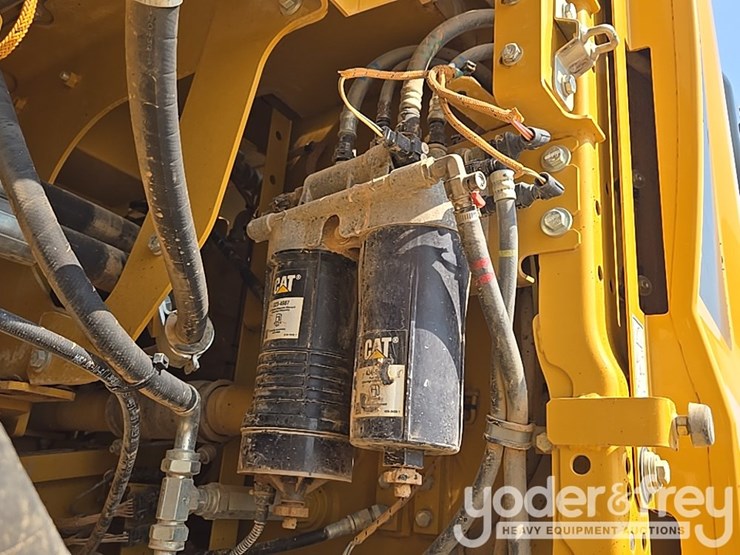 2019-caterpillar-336-image-44