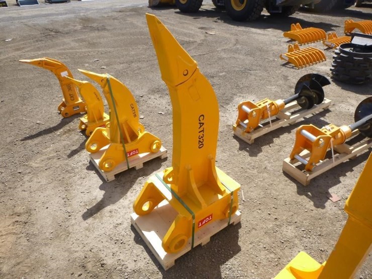 caterpillar-320-image-1