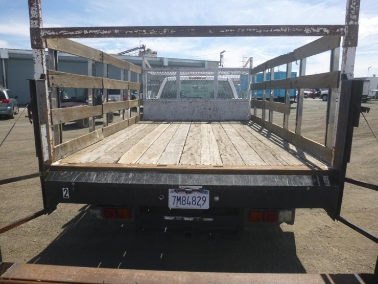 2004-chevrolet-3500-image-8
