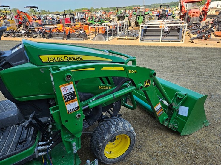 john-deere-1025r-image-27