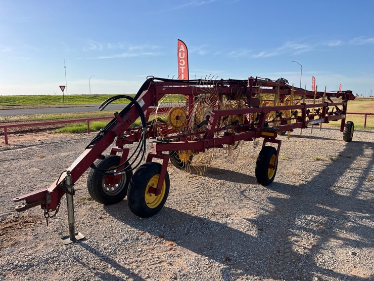 2013-new-holland-ht154-image-1