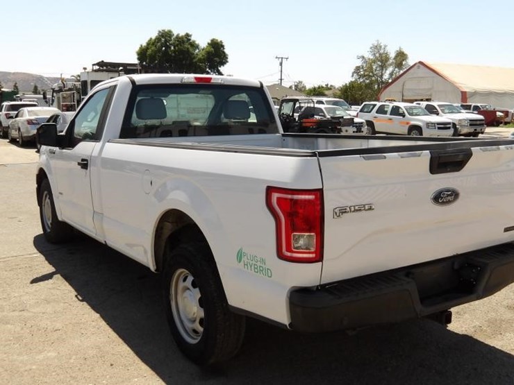 2017-ford-f150-xl-image-4