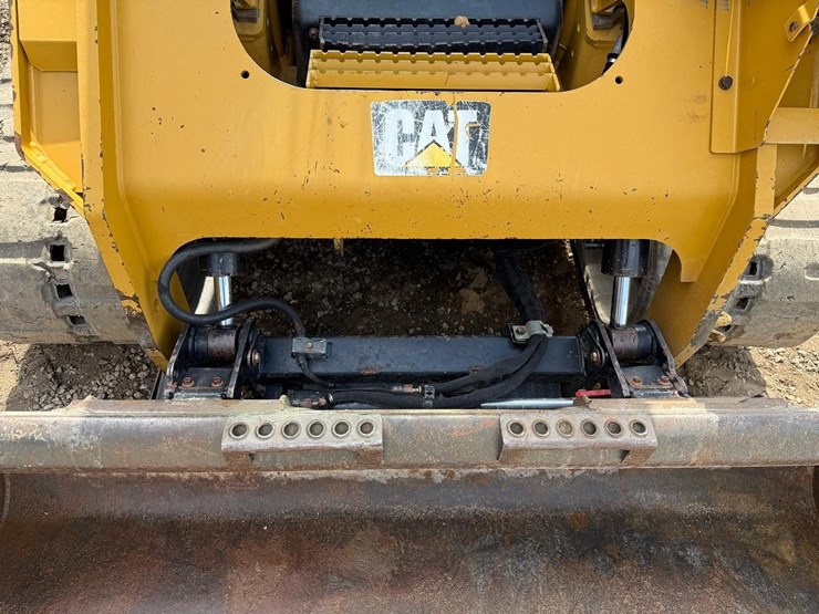 2018-caterpillar-299d2-xps-image-10