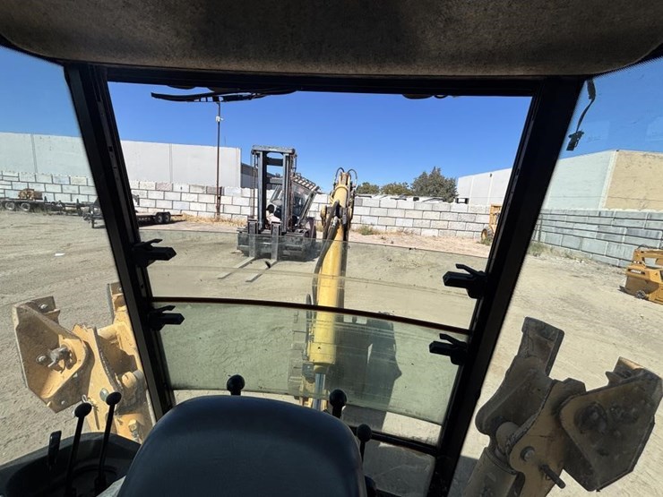deere-410g-image-44
