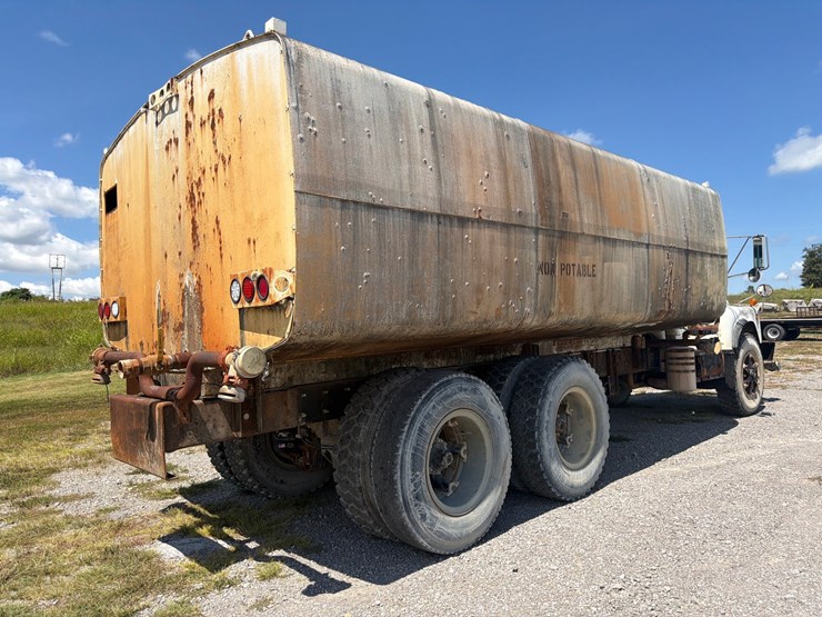 2000-mack-dm690sx-image-4