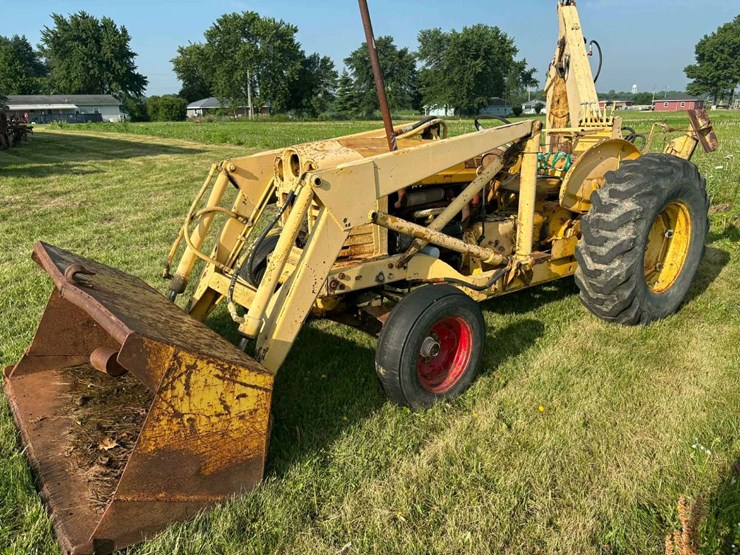 ford-backhoe-image-2