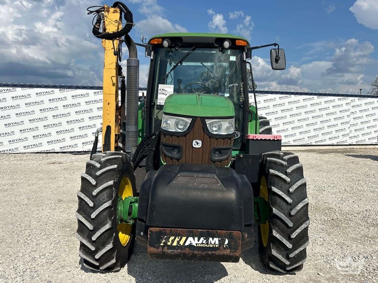 john-deere-6125m-image-35