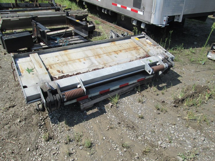 #53891-•-bucher-7'-lift-gate-inv#53891-image-2