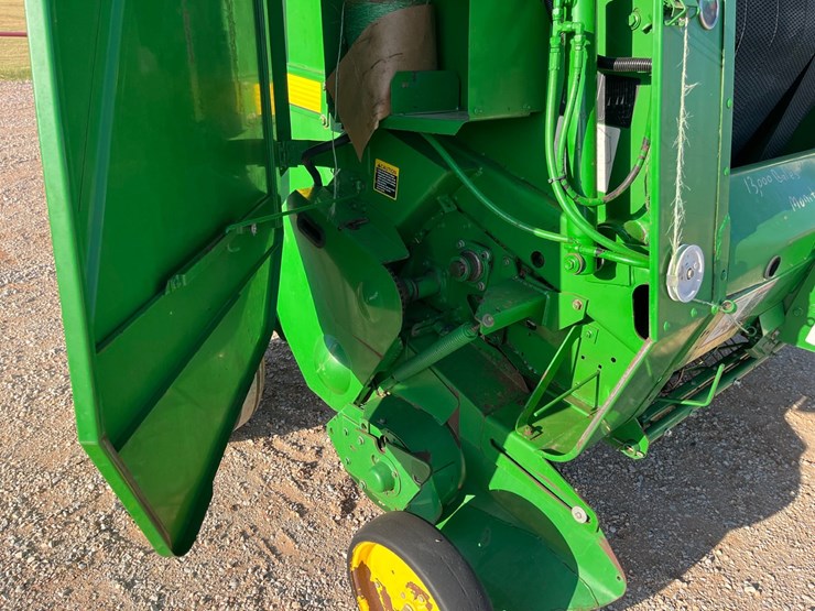 2001-john-deere-567-image-9