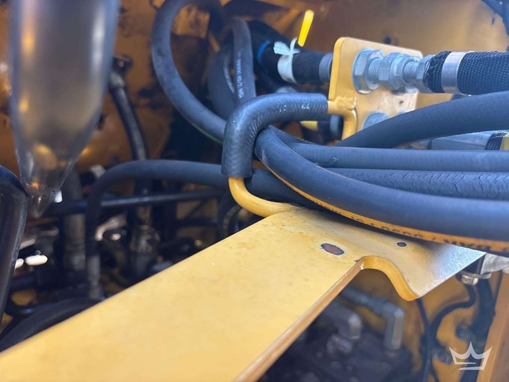 2019-deere-624l-image-28