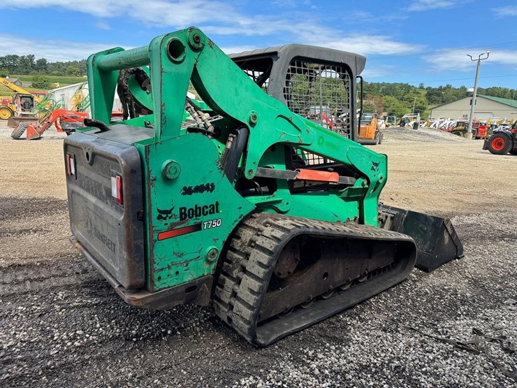 2011-bobcat-t750-image-6