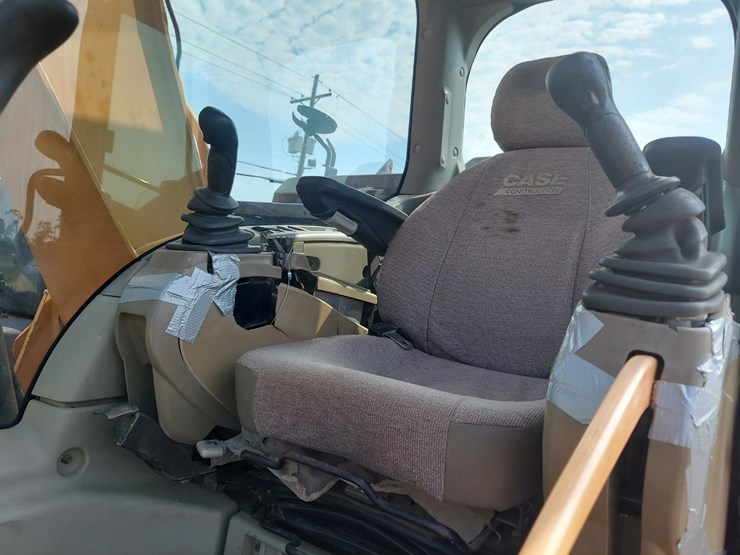 2013-case-cx130c-image-35