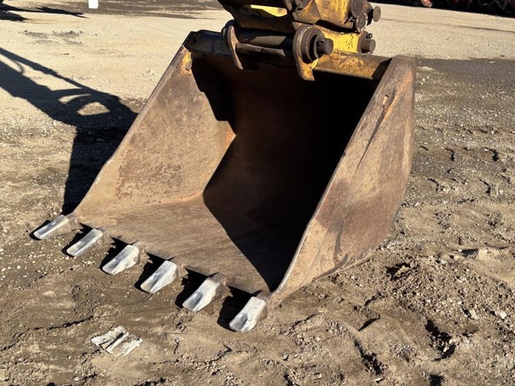 caterpillar-416c-image-18