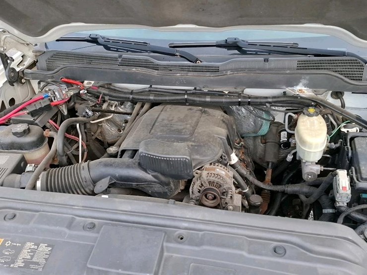 2015-chevrolet-2500-image-17