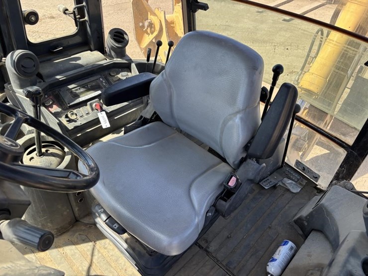 deere-410g-image-34