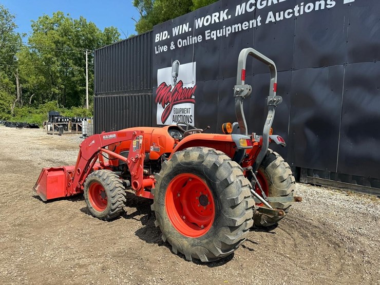2017-kubota-l4701-image-2