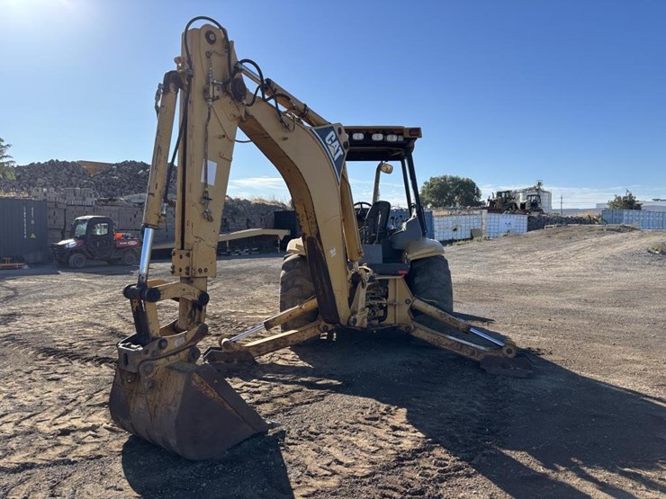 caterpillar-416c-image-8